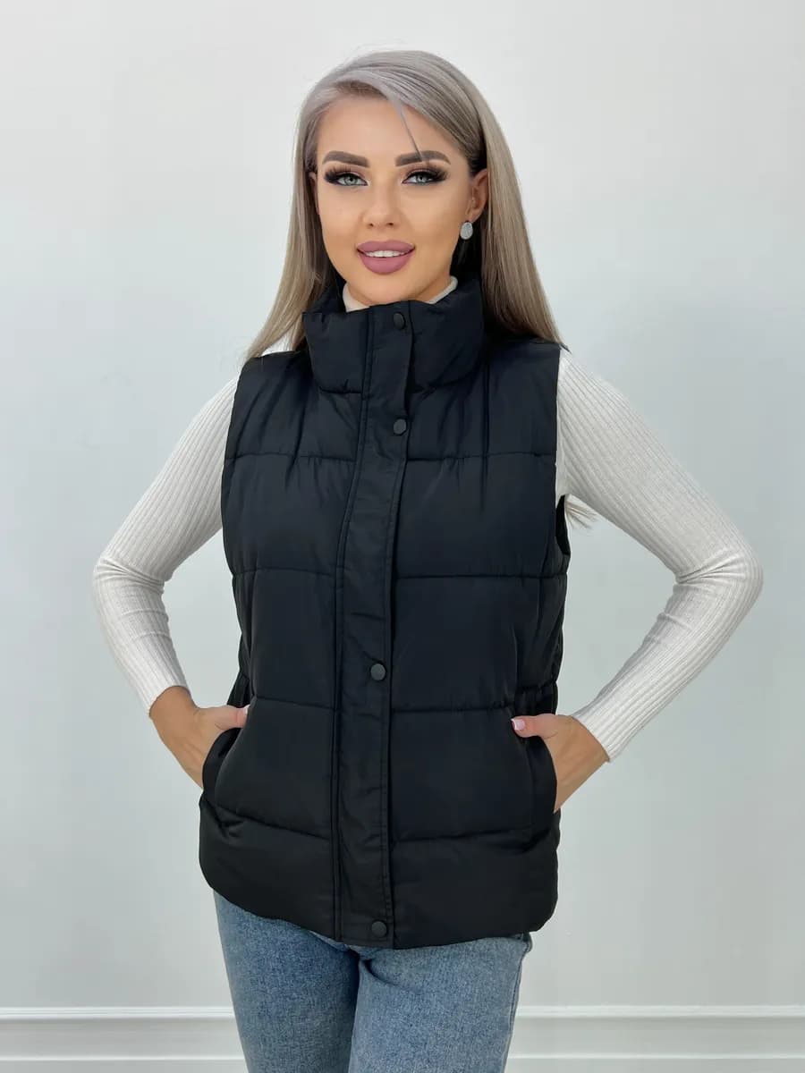 Жилет утепленный стеганый безрукавка