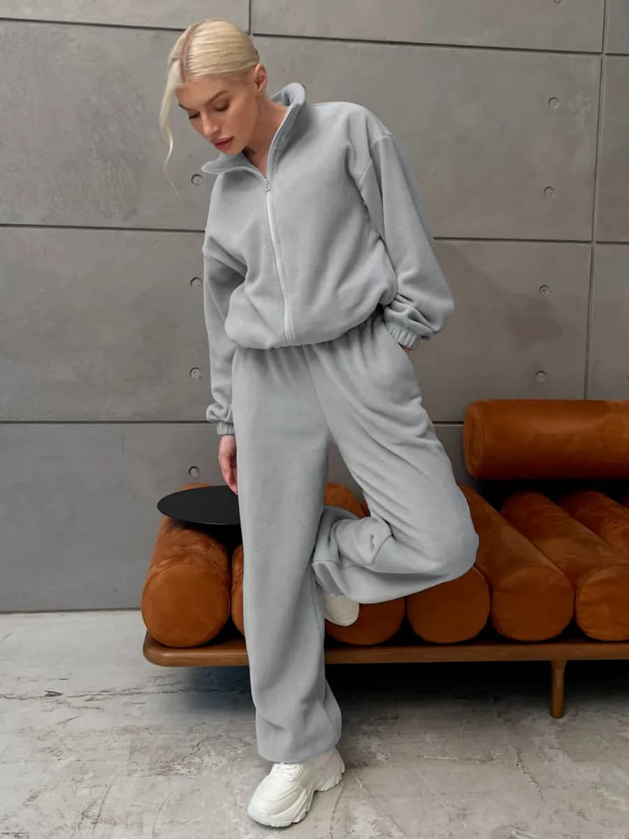 Спортивный костюм теплый на молнии флис