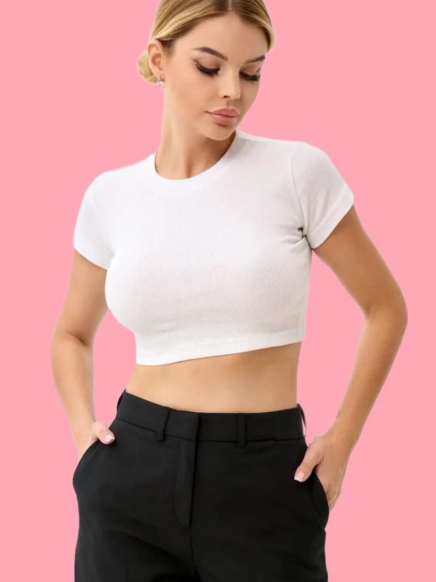 Кроп топ в рубчик с коротким рукавом