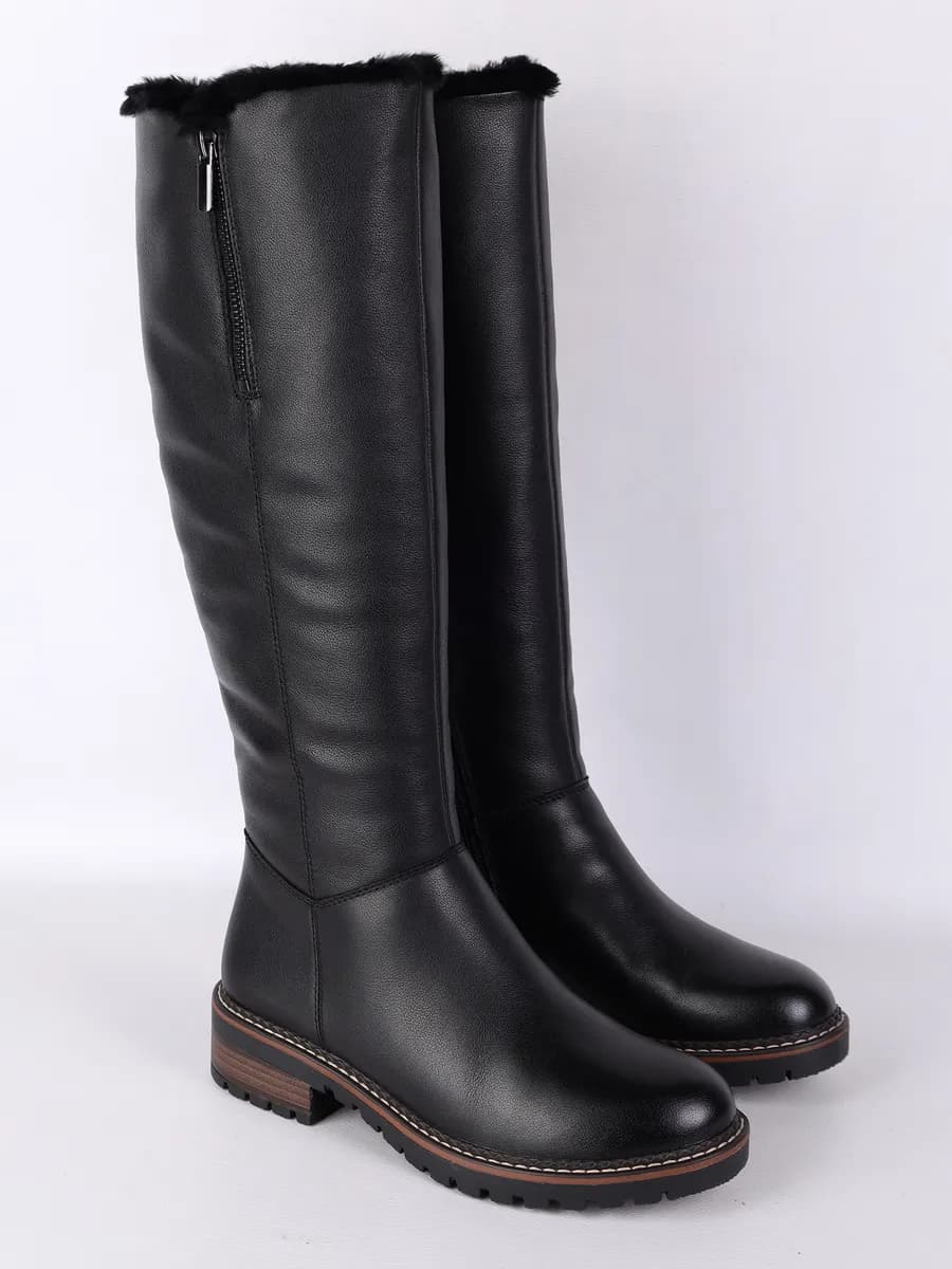 Зимние высокие сапоги