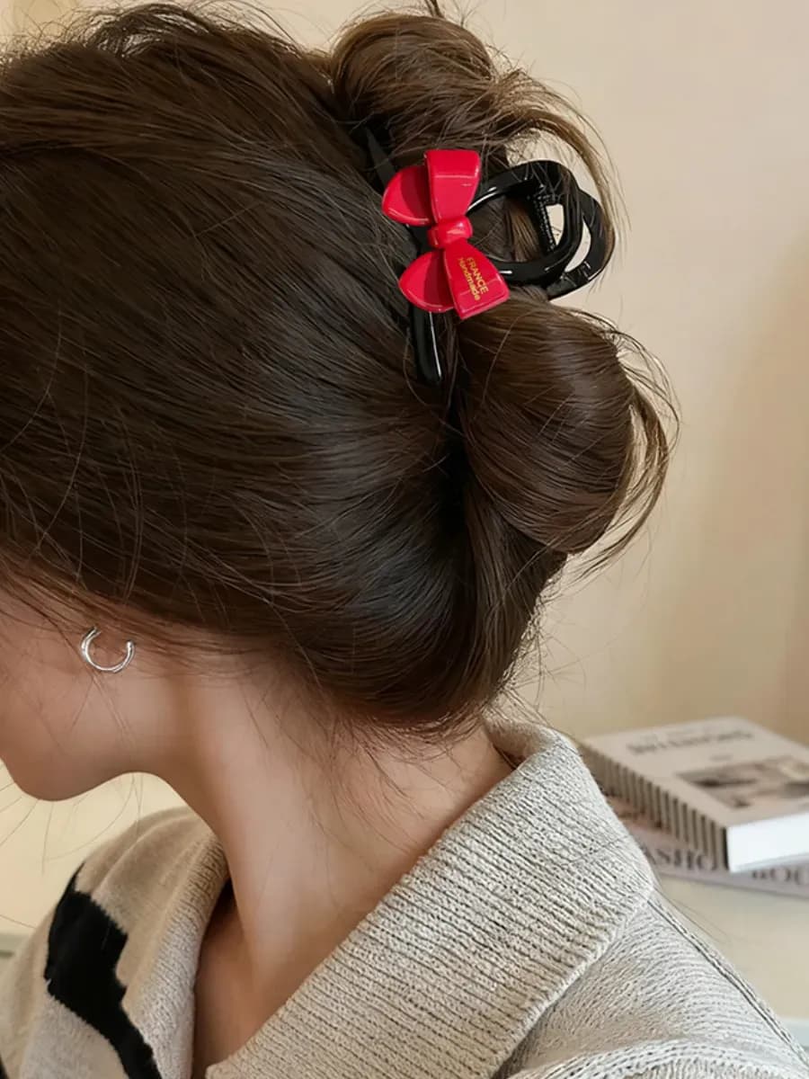 Крабик для волос с бантиком