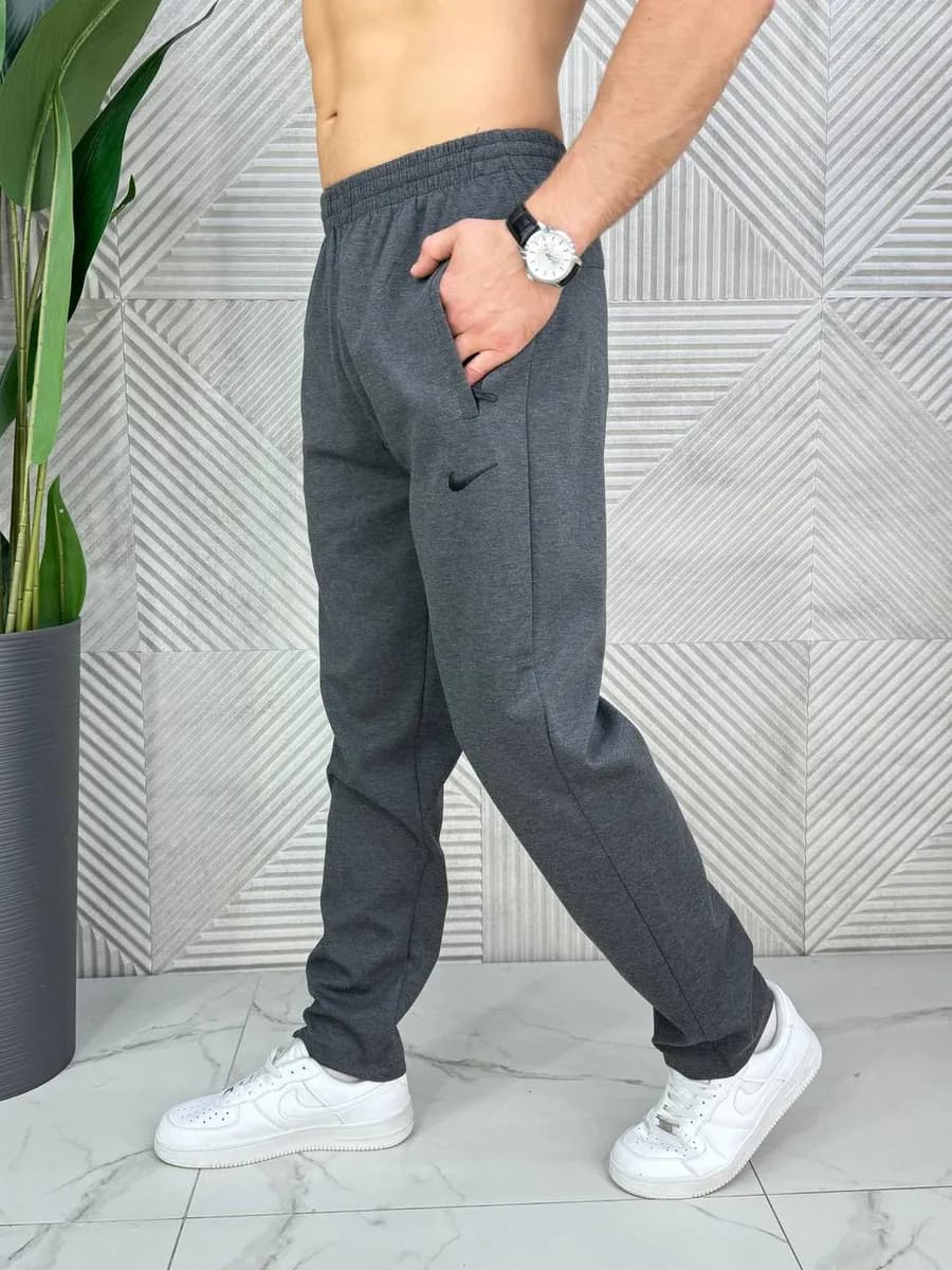 Спортивные штаны прямые