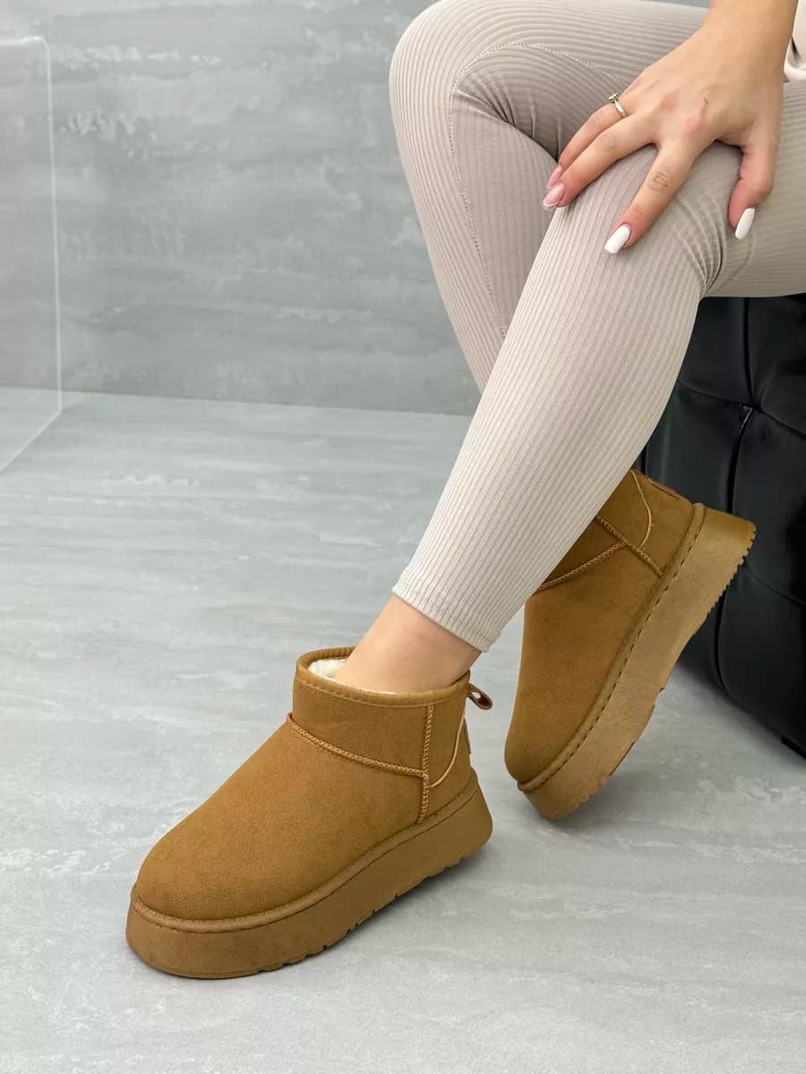 Угги зимние с мехом короткие на платформе