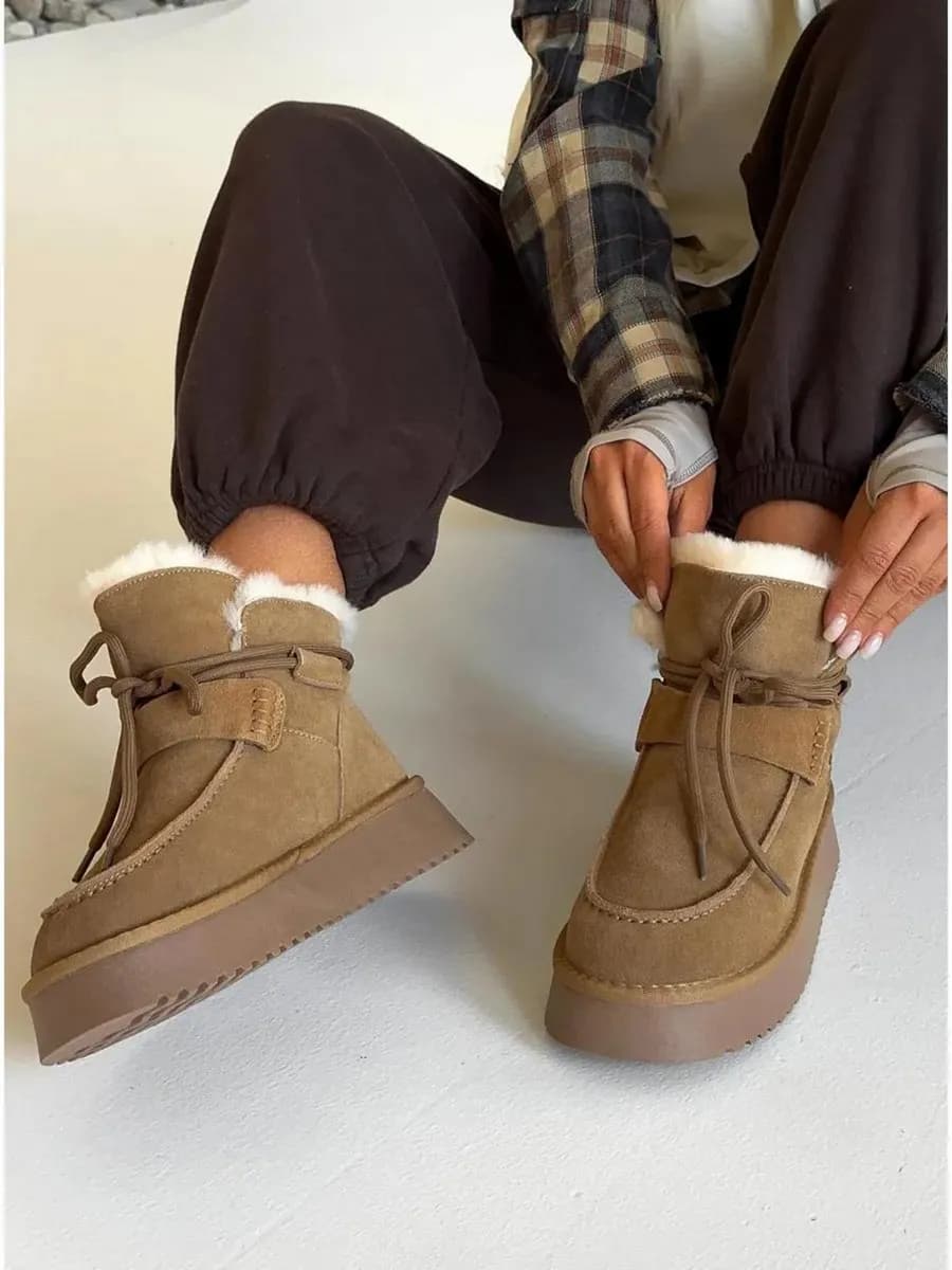 Угги замшевые короткие на толстой подошве