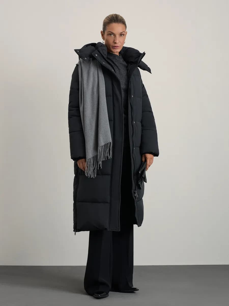 Пальто стеганое зимнее на молнии с капюшоном пуховик