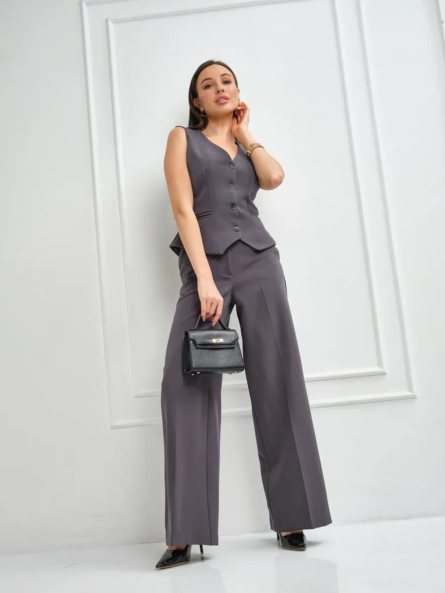 Костюм с жилеткой двойка