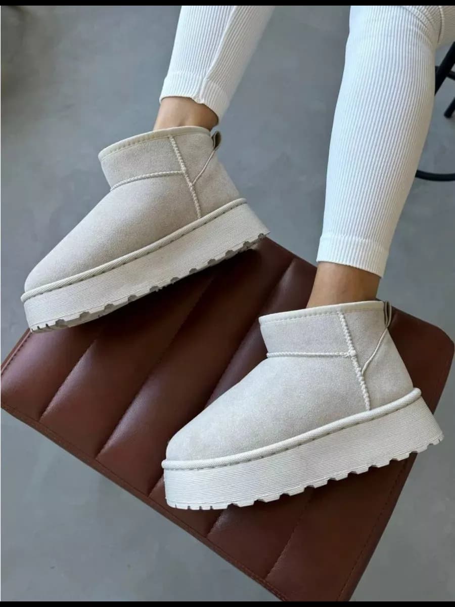 Угги зимние короткие на платформе