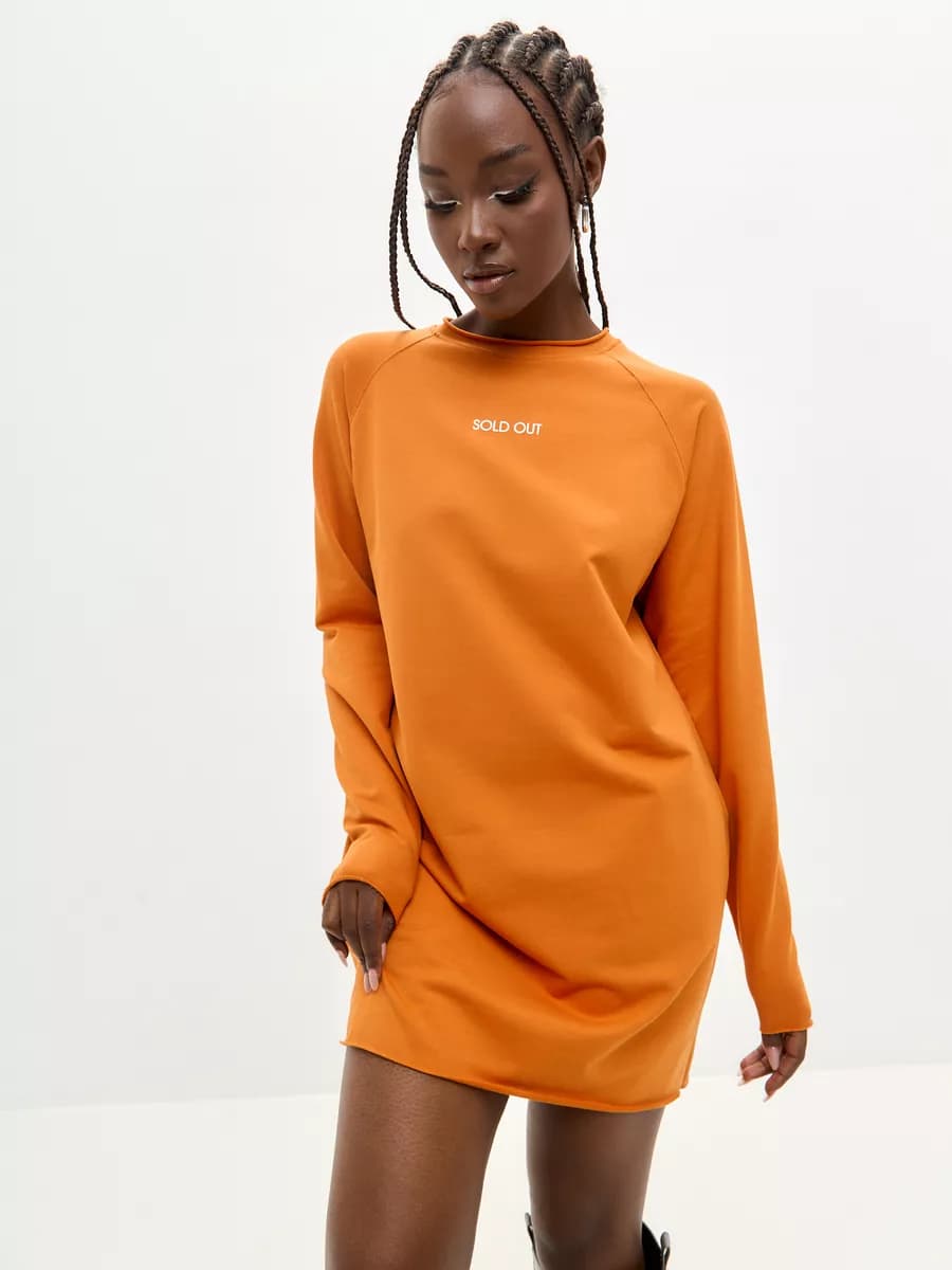 Платье повседневное осеннее короткое оверсайз