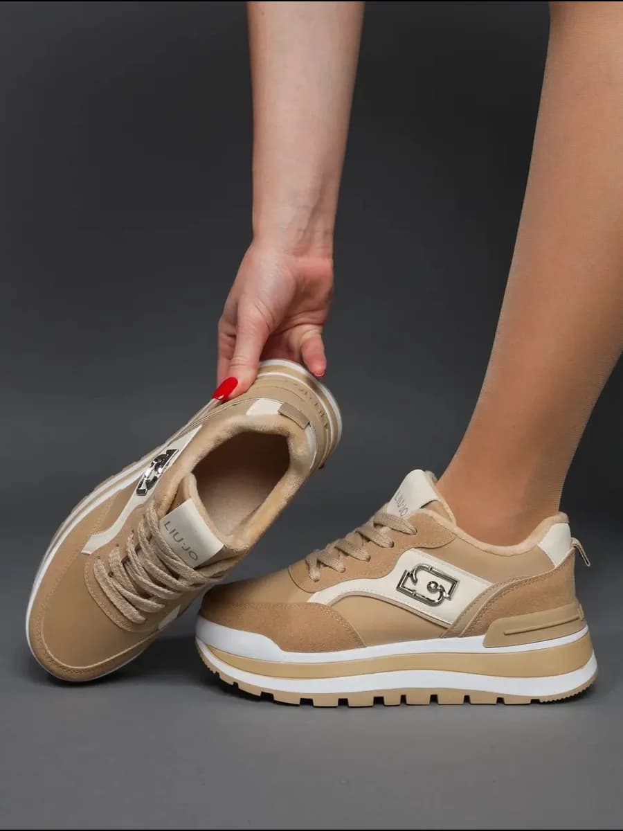 Кроссовки демисезонные на высокой подошве