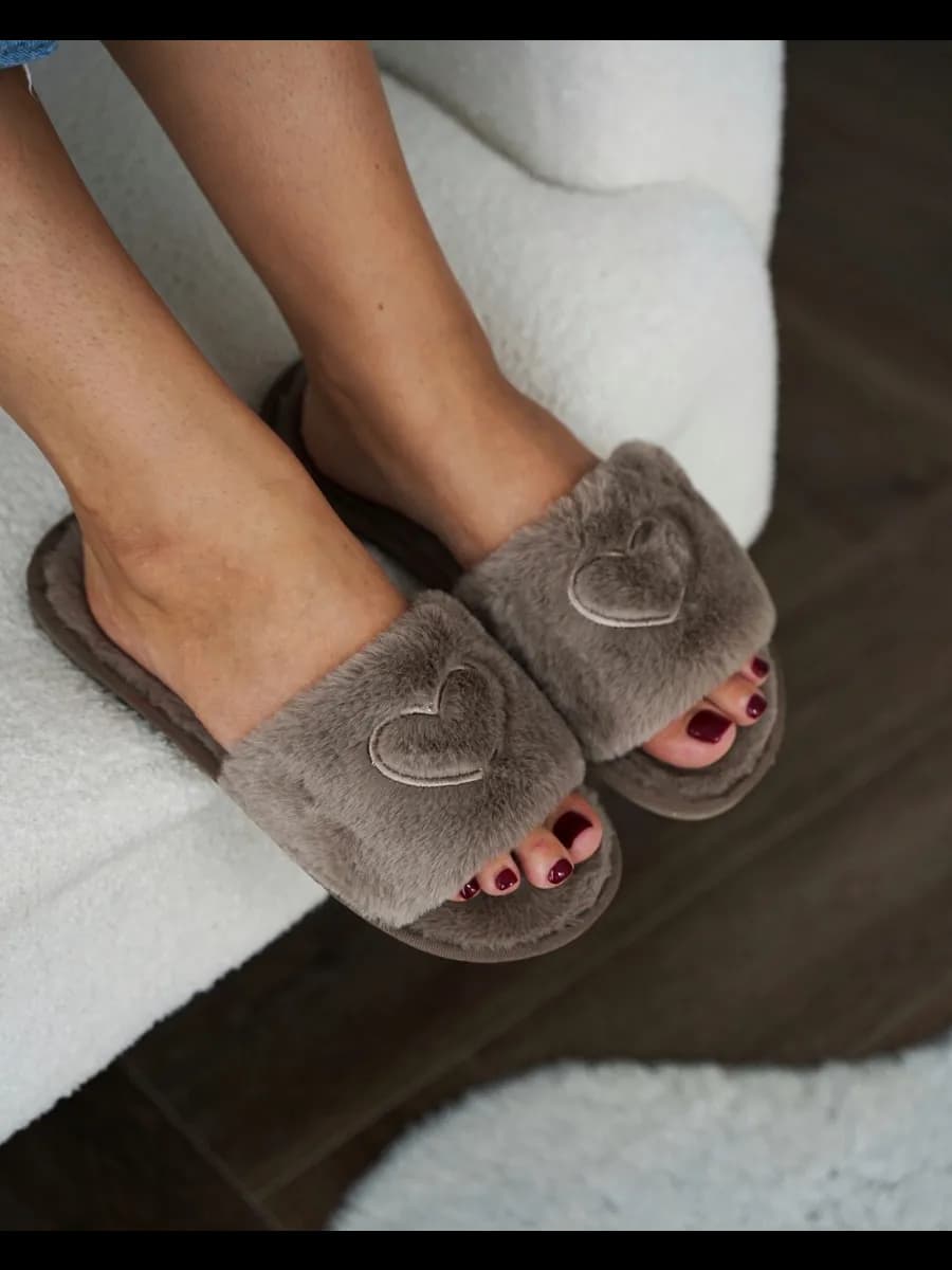 Тапочки домашние открытые