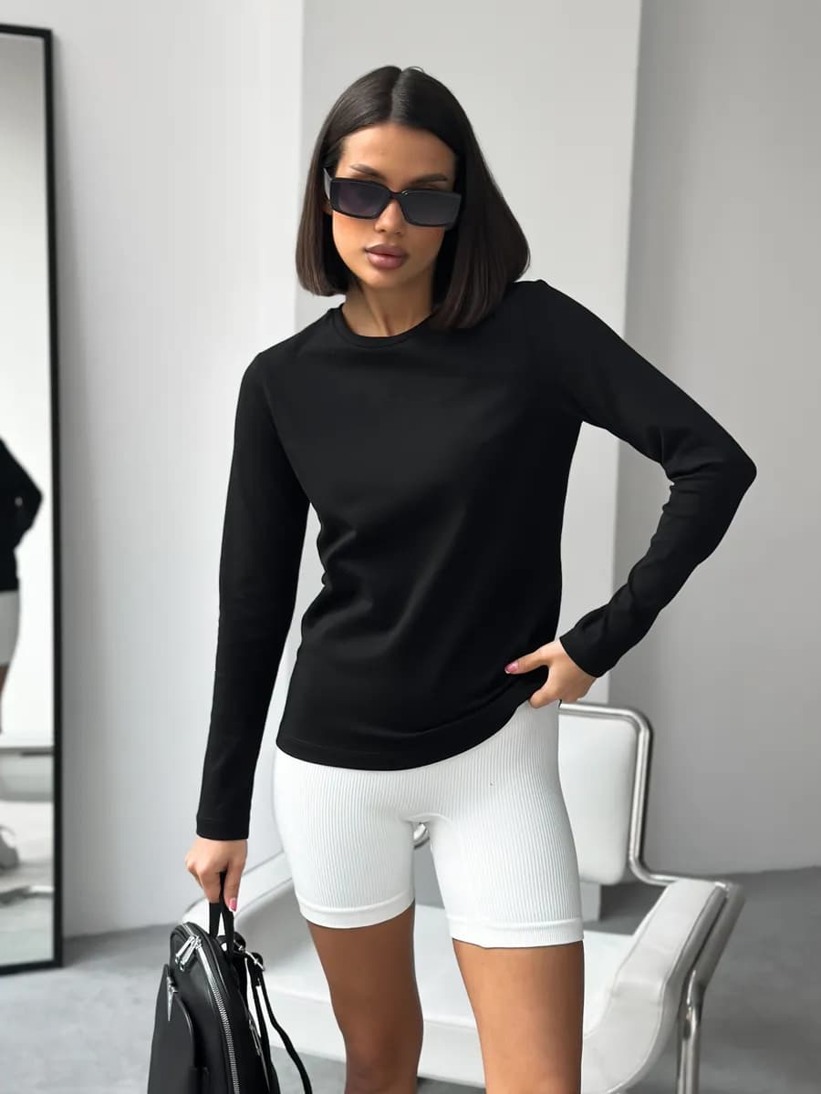 Лонгслив черный с длинным рукавом