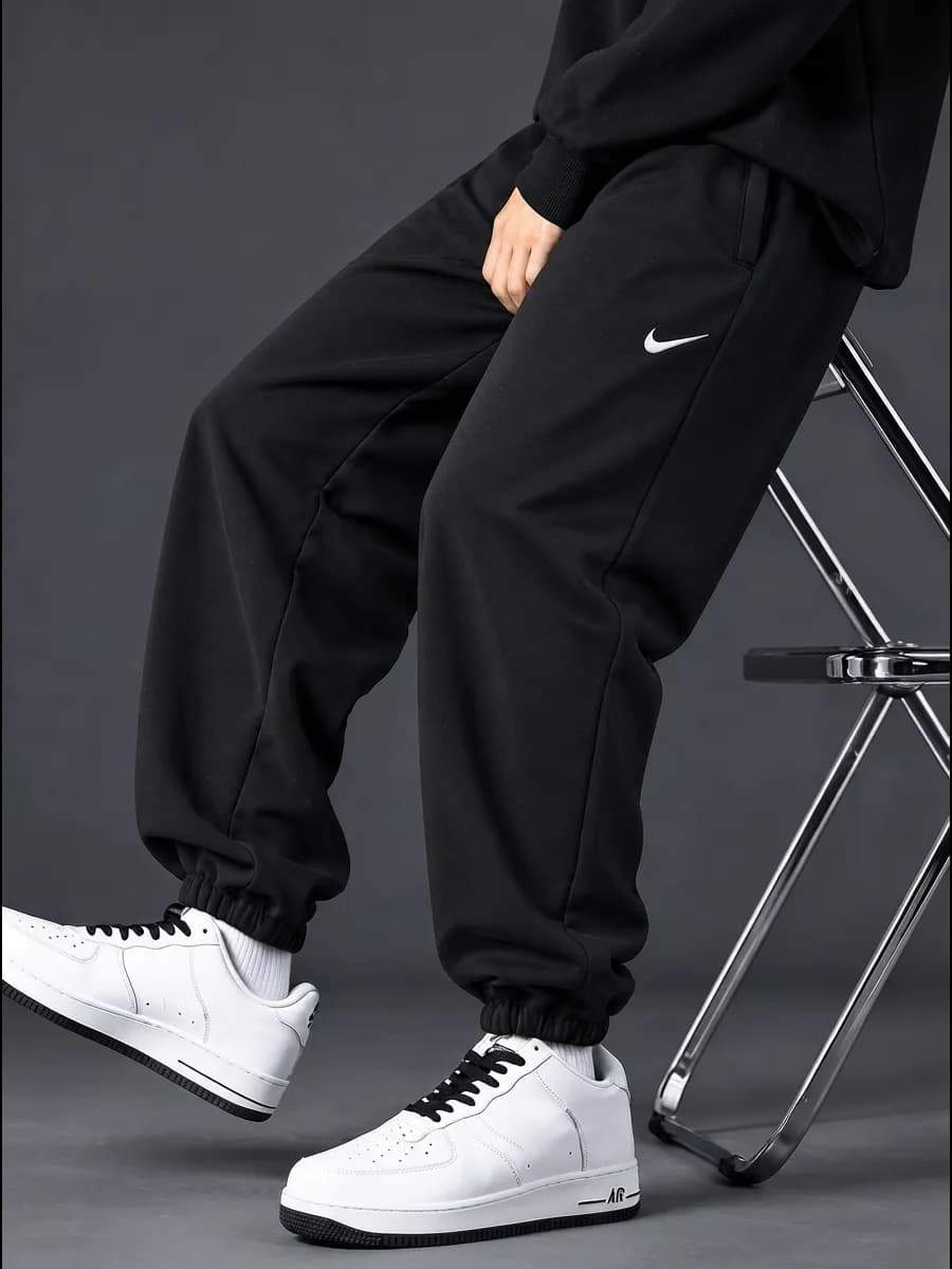 Спортивные штаны NIKE