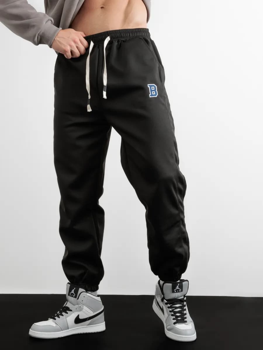 Спортивные брюки