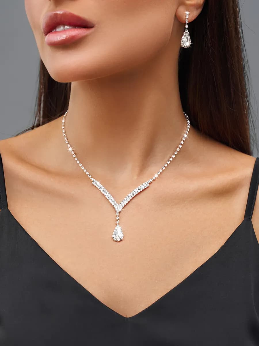 Набор бижутерия колье и серьги вечерний