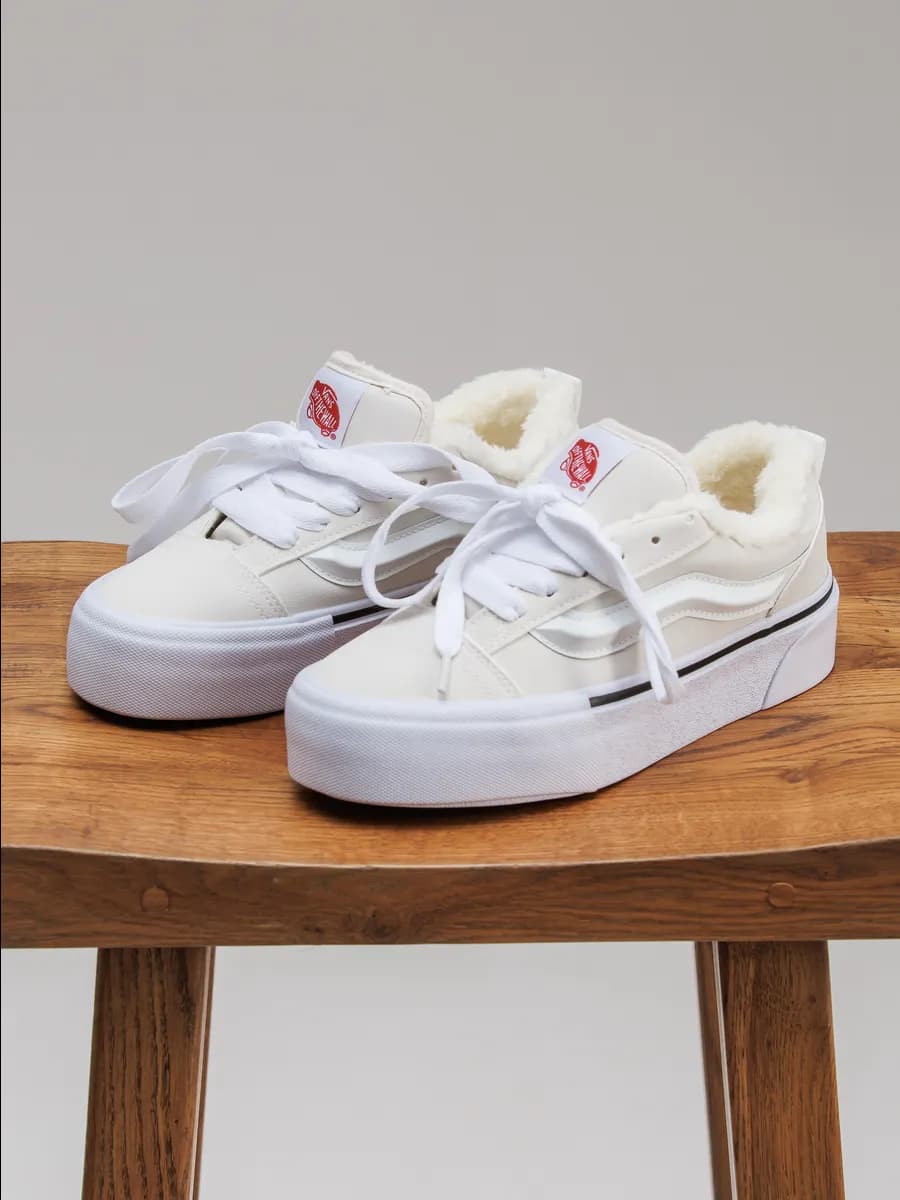 Кеды белые зимние низкие