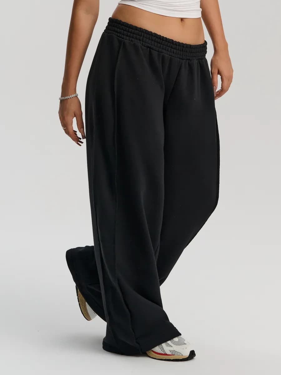 Широкие спортивные брюки оверсайз палаццо
