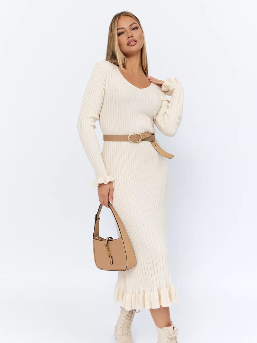 Трикотажное платье лапша длинное