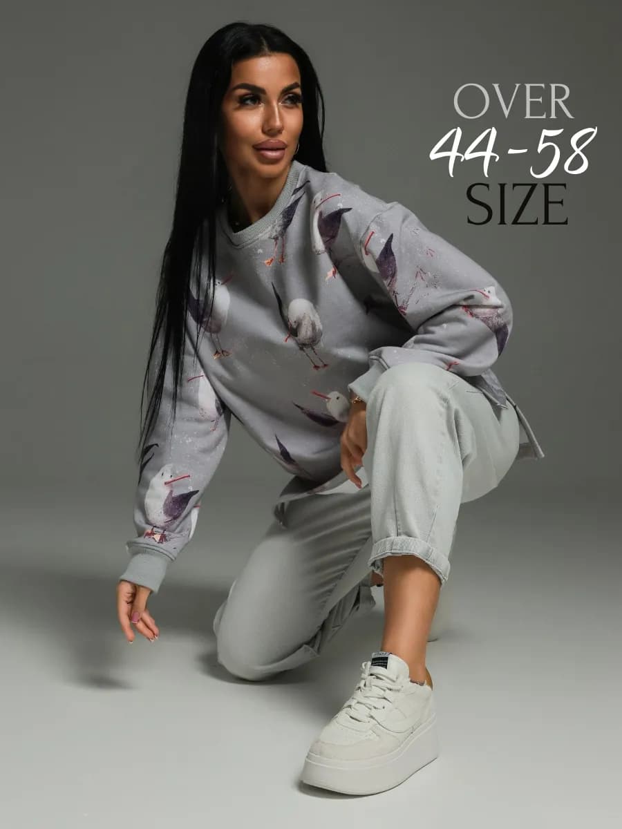 Свитшот оверсайз с принтом