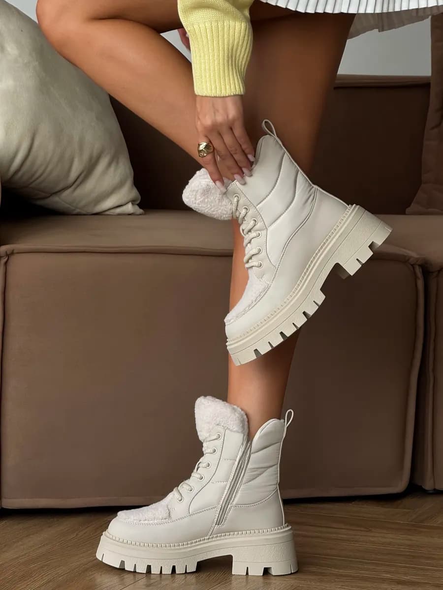 Зимние ботинки на массивной платформе