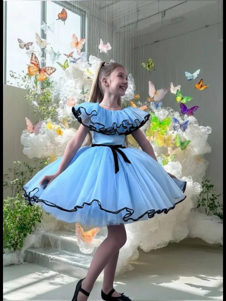 Платье короткое пышное нарядное для девочки