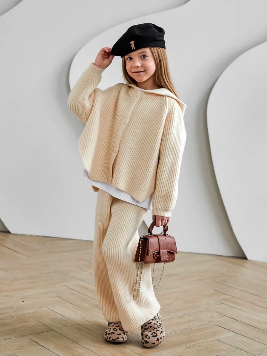 Трикотажный костюм на пуговицах вязаный оверсайз