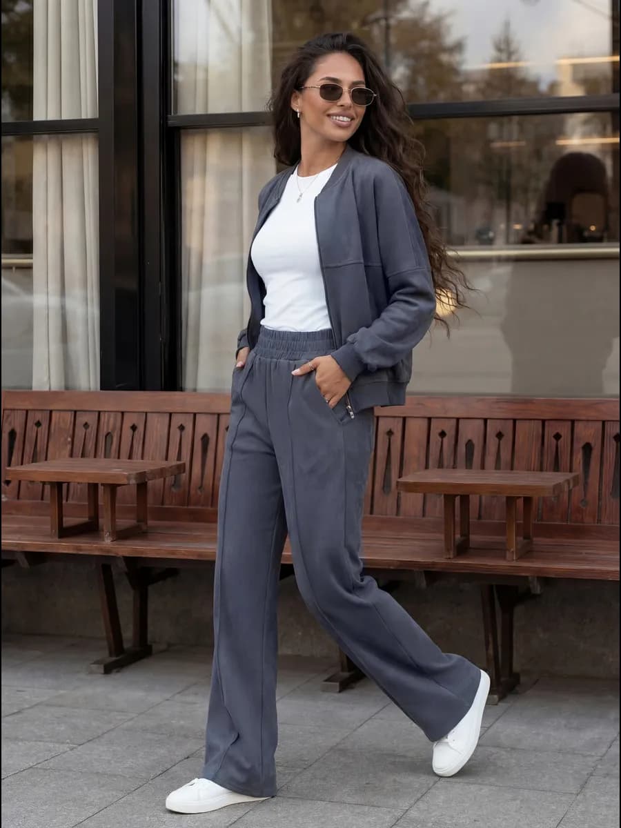 Костюм брючный двойка повседневный замшевый