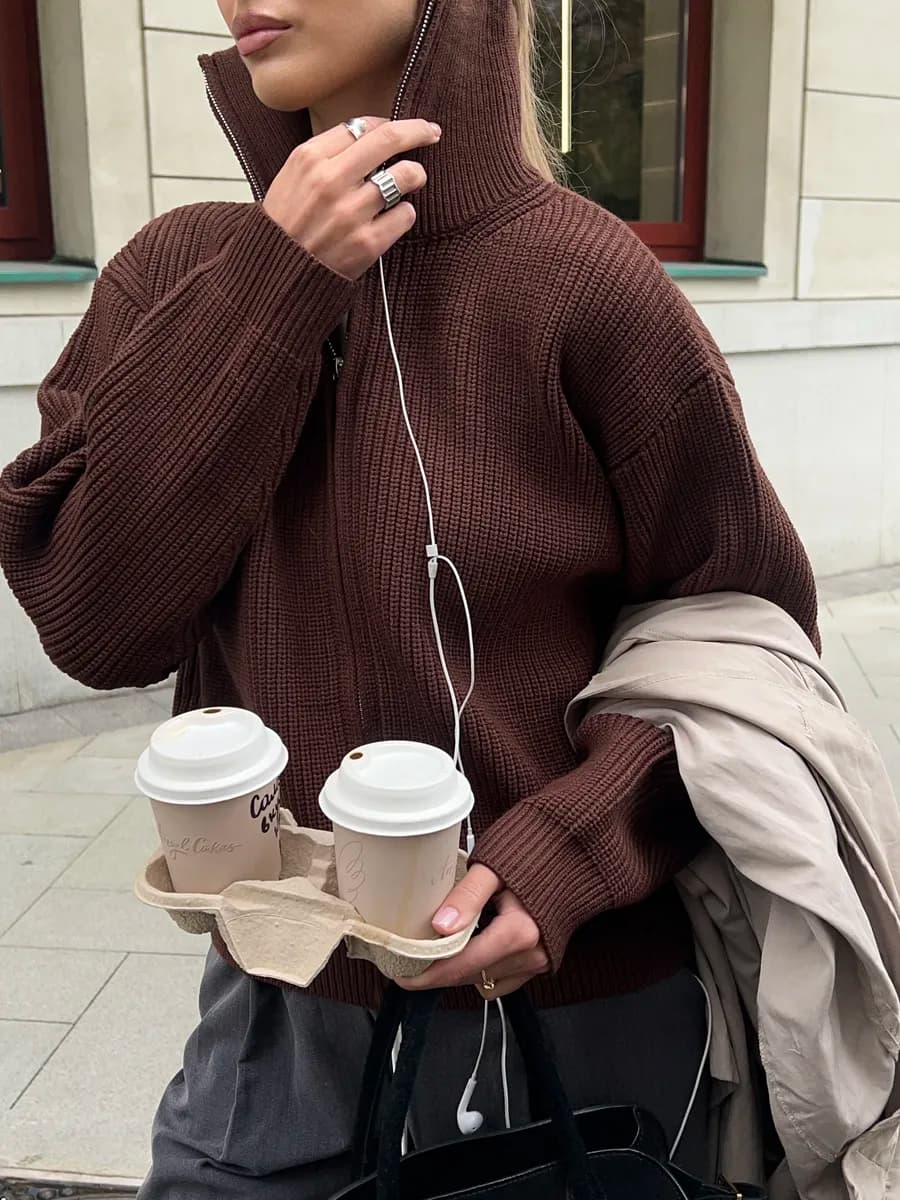 Свитер на молнии