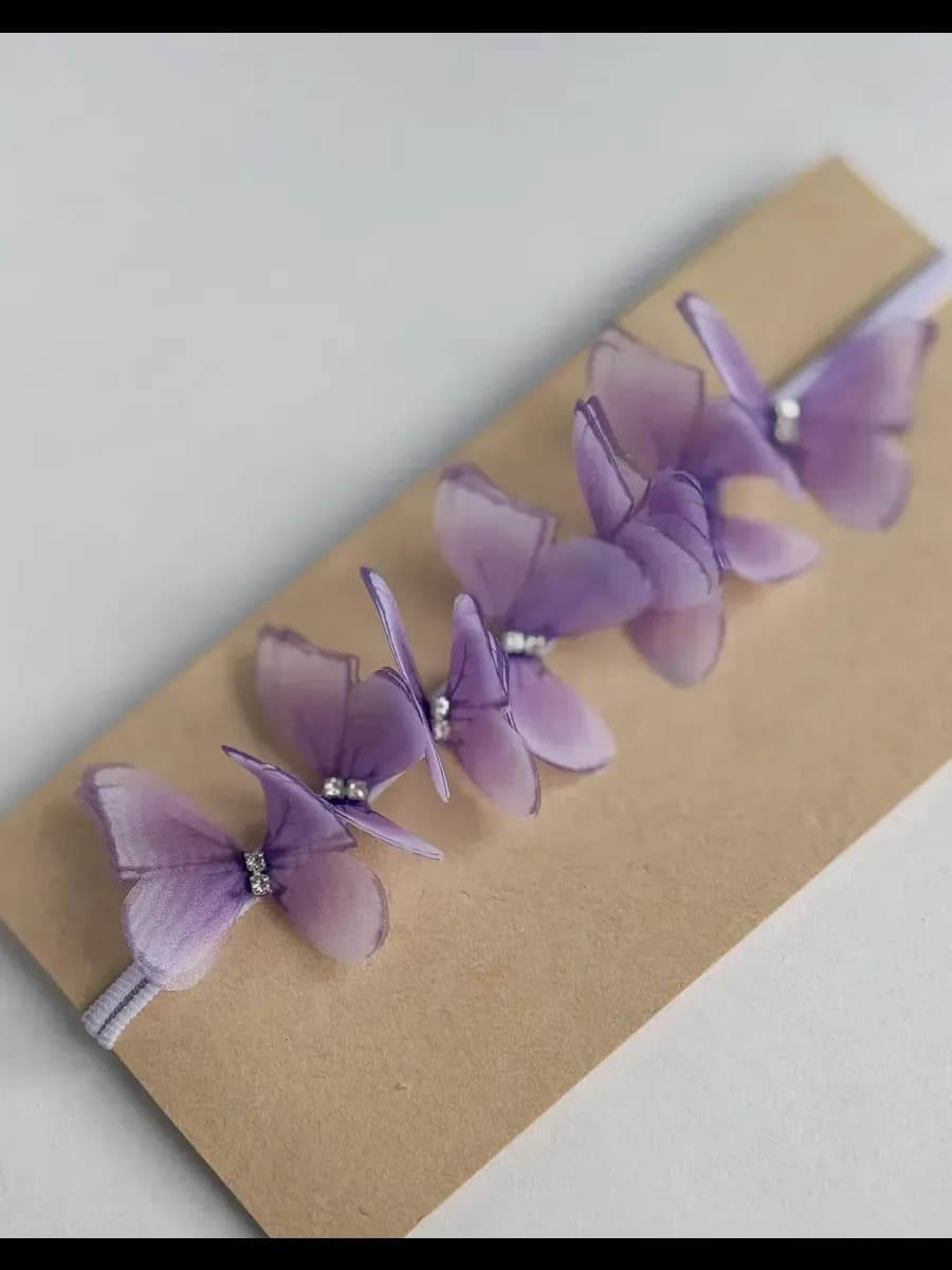 Сиреневая повязка с бабочками для новорожденных