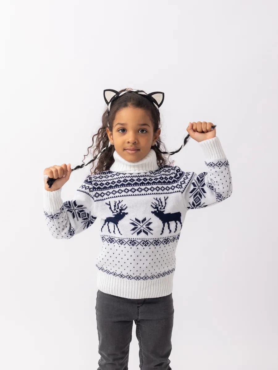 Свитер с горлом новогодний с оленями шерстяной Family look