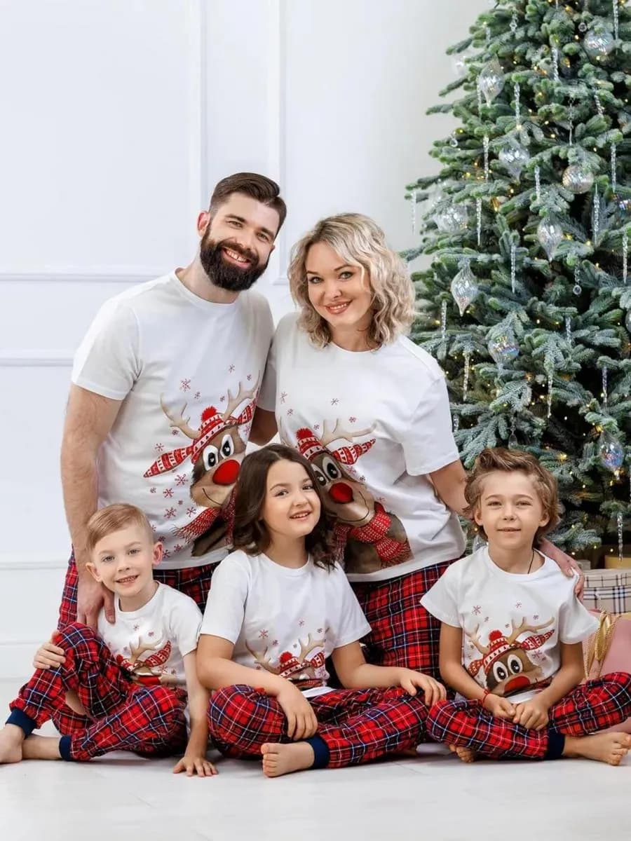 Пижама со штанами новогодняя