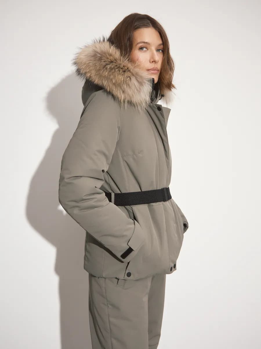 костюм зимний прогулочный с натуральным мехом - фото 1