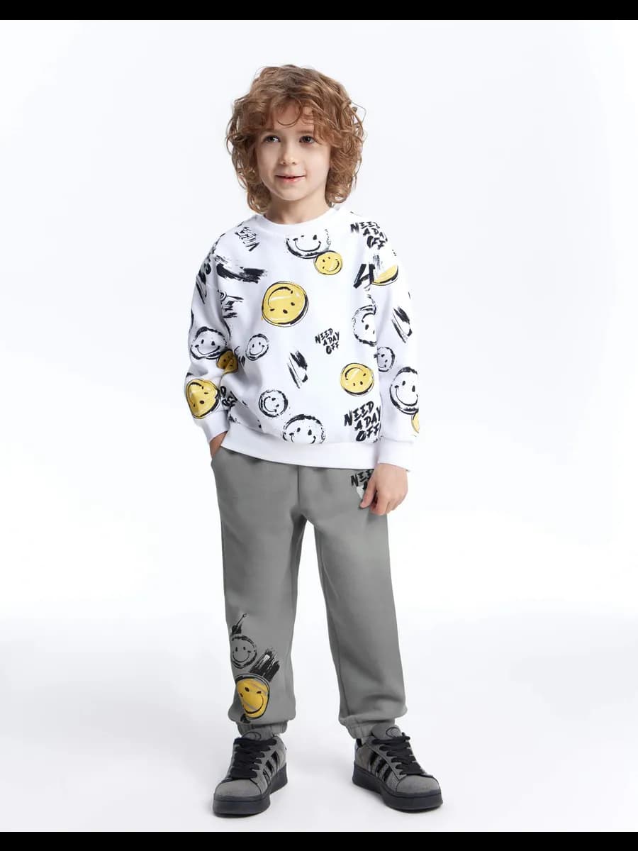 Серые спортивные брюки Jogger с принтом и начёсом