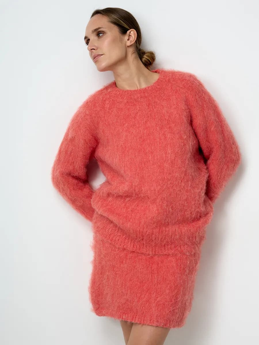 Джемпер вязаный пушистый