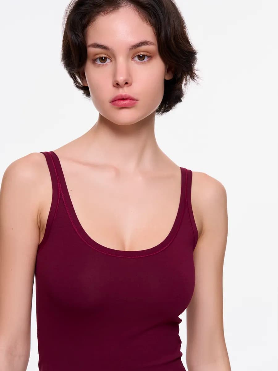 Майка бельевая облегающая