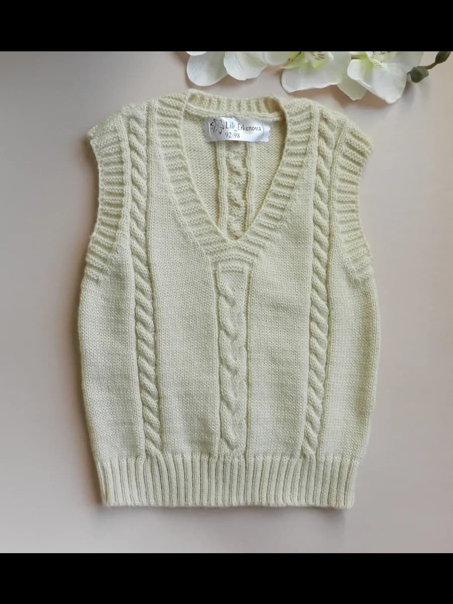 жилет вязаный детский для мальчика и девочки безрукавка