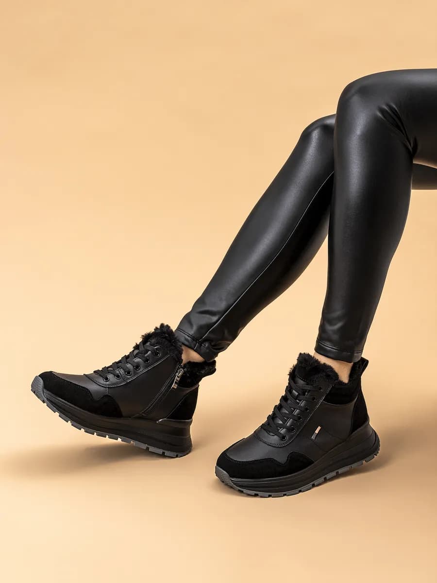 Кроссовки кожаные теплые спортивные