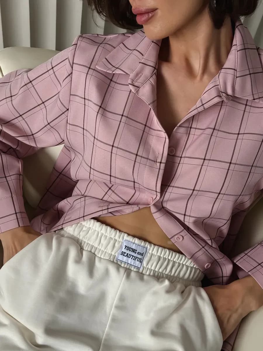 Рубашка в клетку офисная