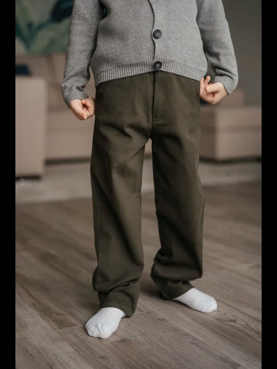 Джинсы для мальчика цвет хаки на резинке