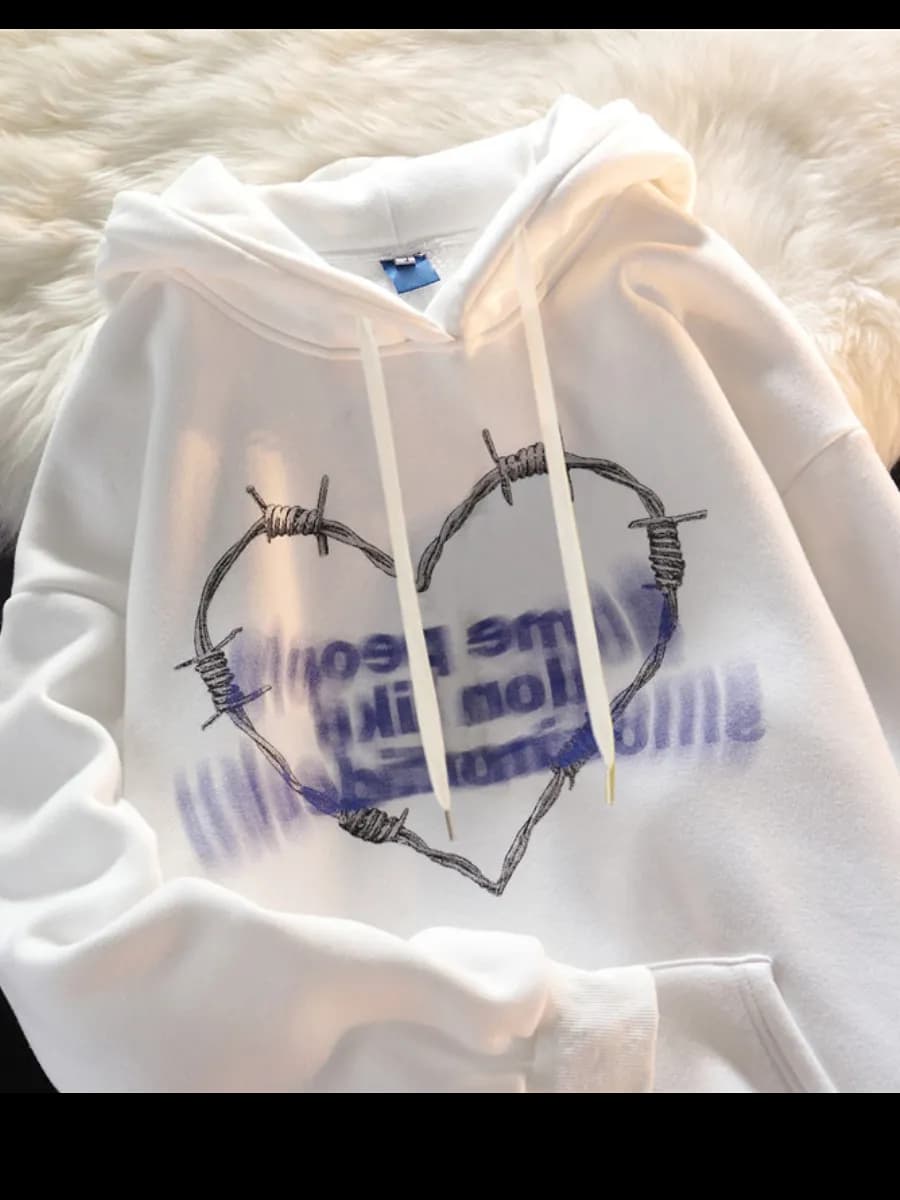 Толстовка белая сердце