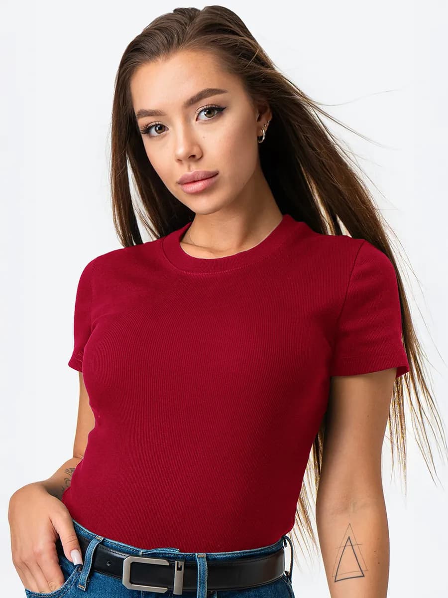 Футболка обтягивающая в рубчик базовая однотонная