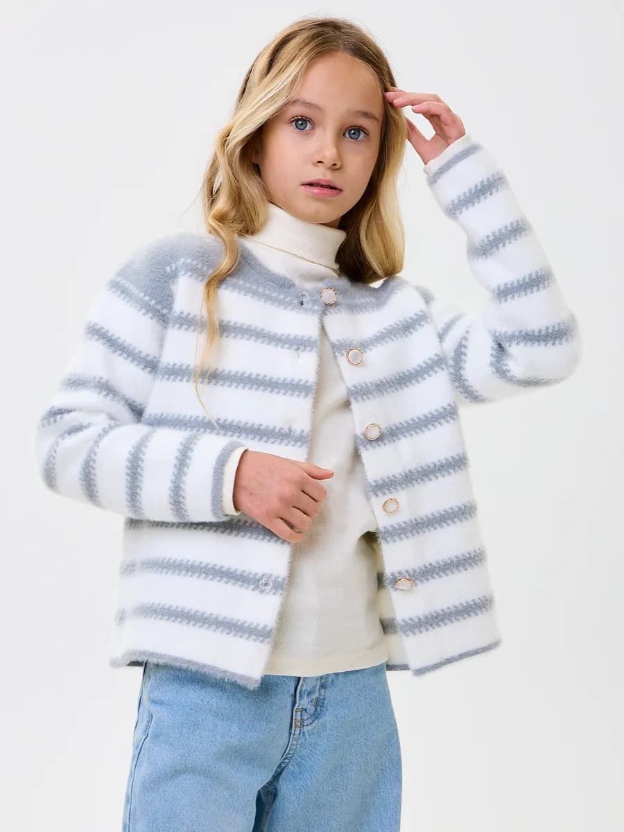 Кофта на пуговицах пушистая