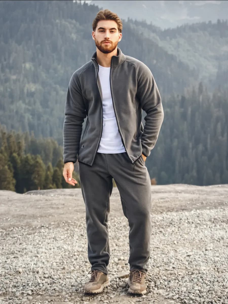 Флисовый костюм спортивный теплый на молнии