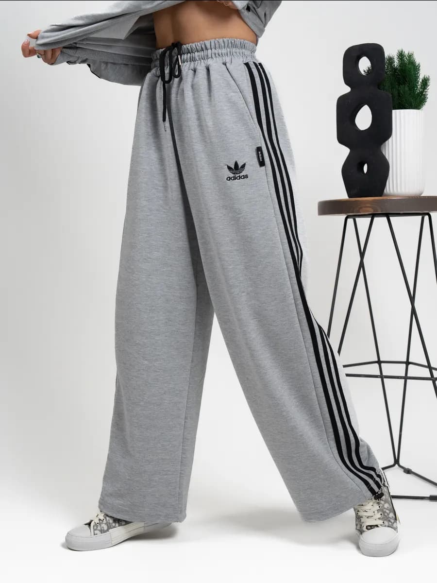 Спортивные штаны y2k широкие оверсайз с вышивкой без начеса