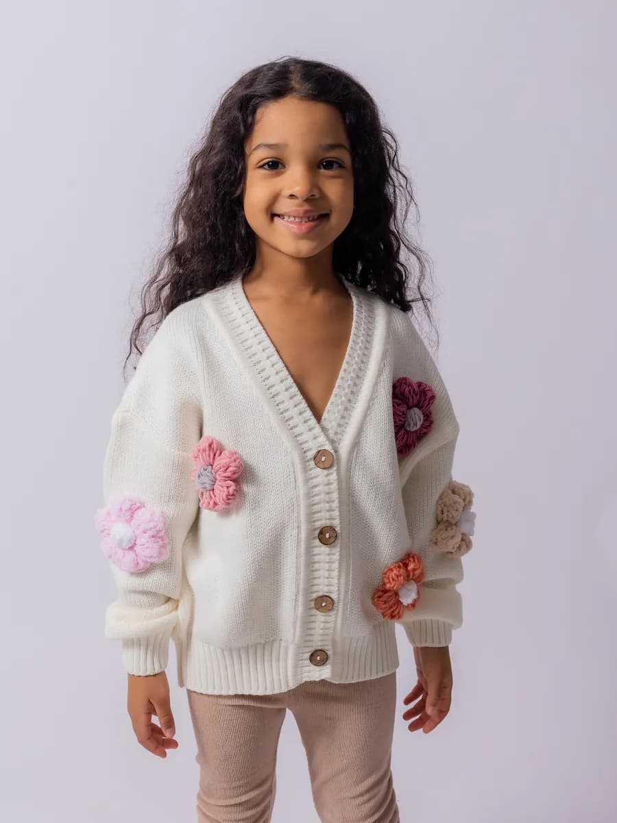 Кардиган для девочки на пуговицах вязаный