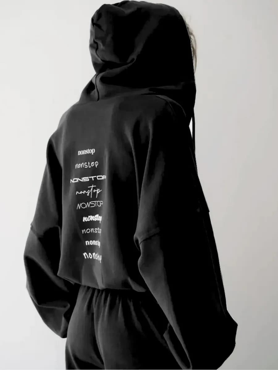 Костюм спортивный брючный с капюшоном весенний