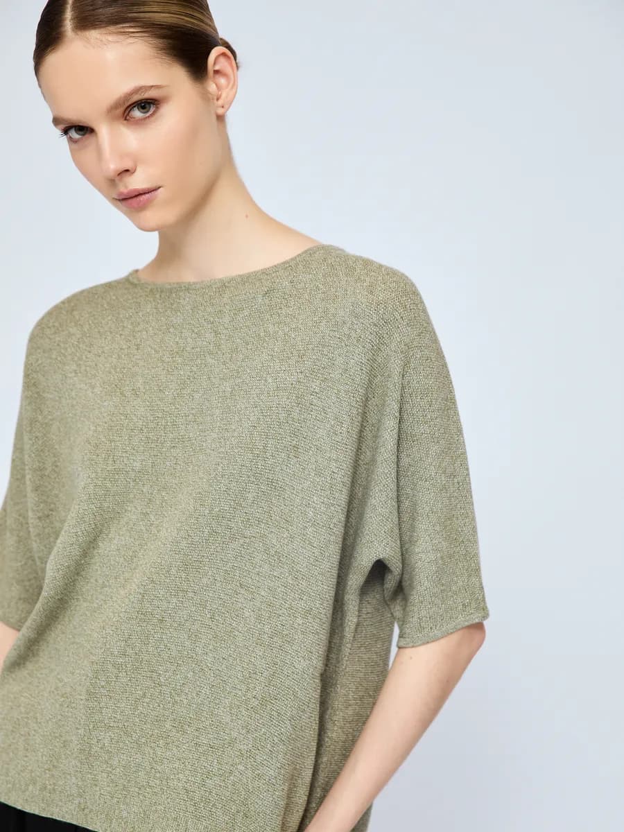 Женский джемпер из вязаного трикотажа