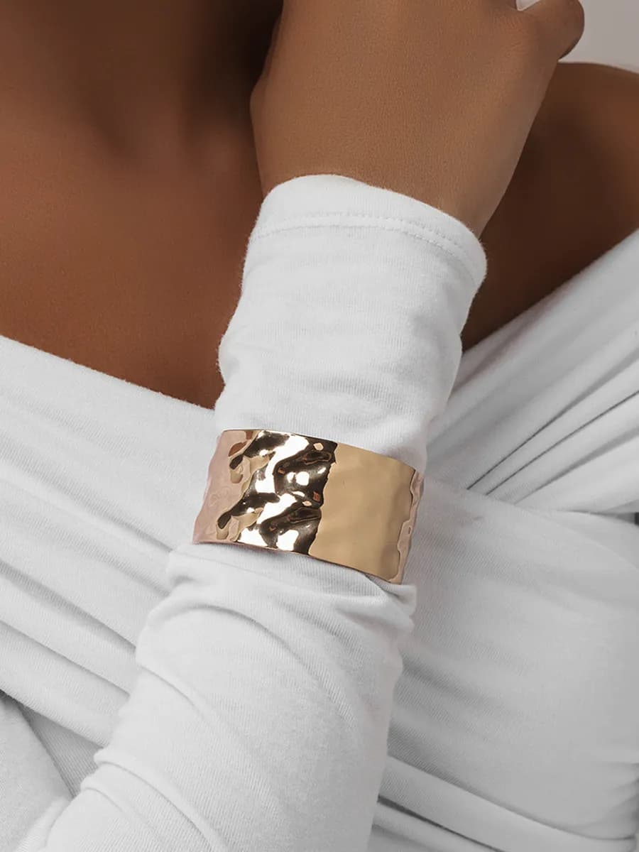 Браслет на руку кафф широкий бижутерия