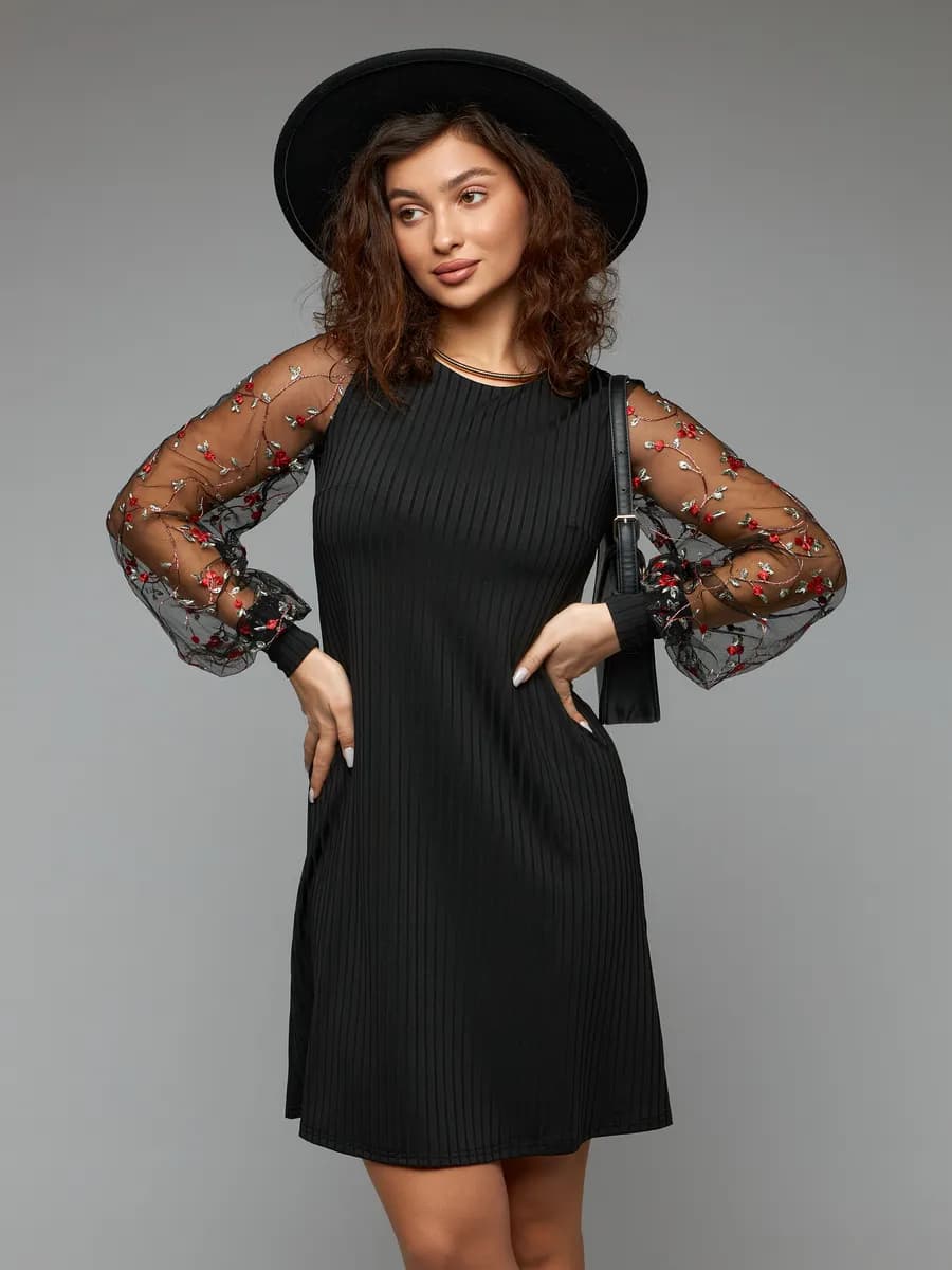 Платье лапша праздничное вечернее рукава фонарик цветочек