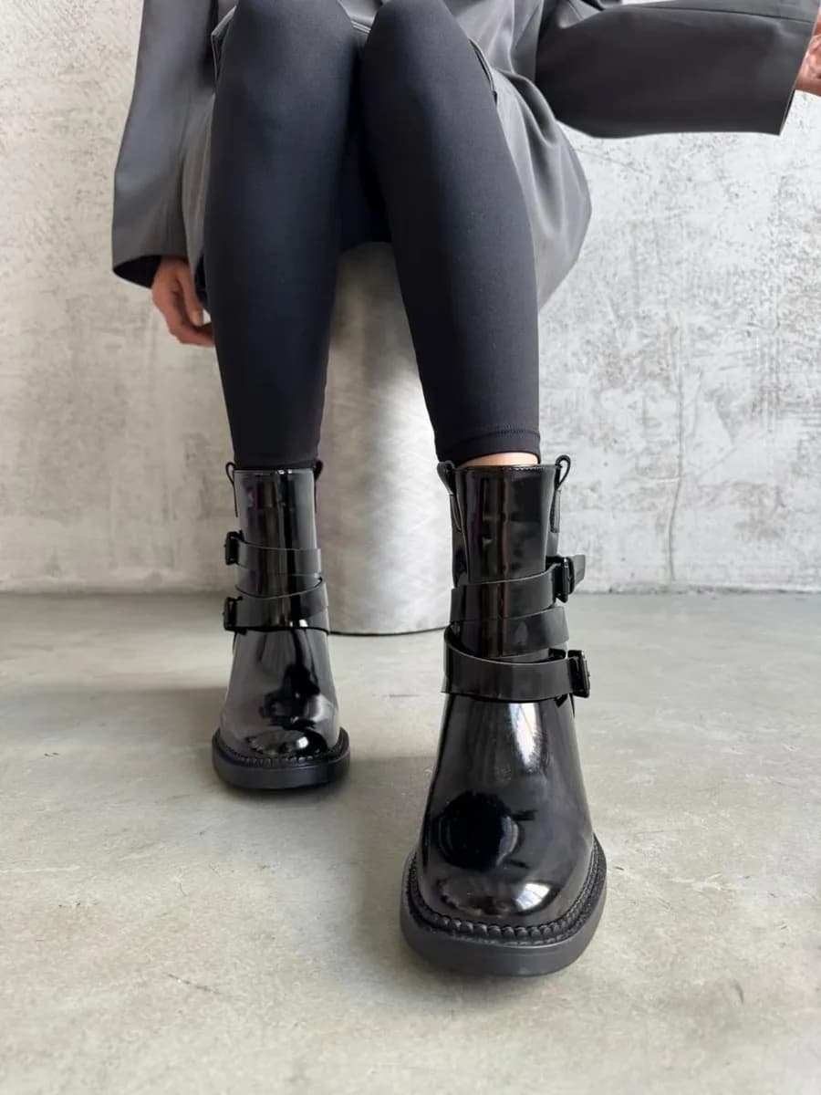 Полусапожки женские демисезонные c ремешками