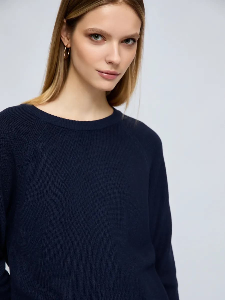 Вязаный женский джемпер рукав-реглан